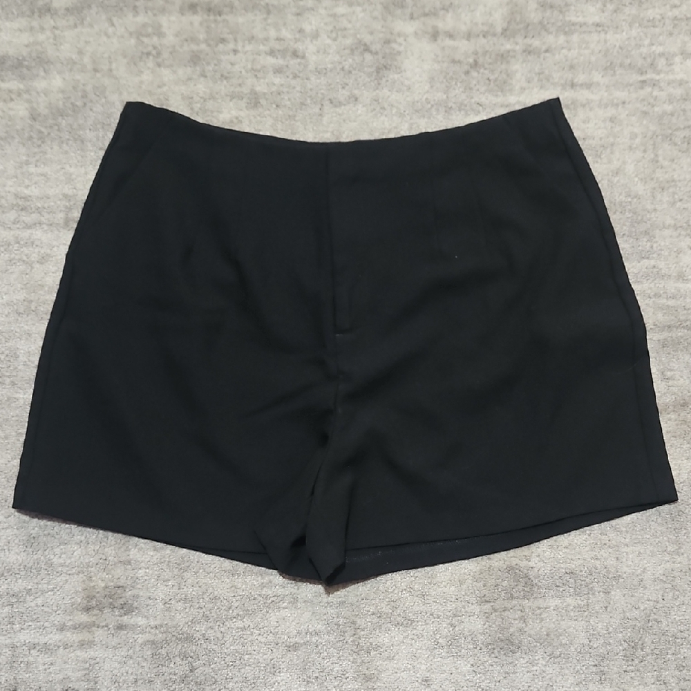 Chic Black High Waist Women's Shorts